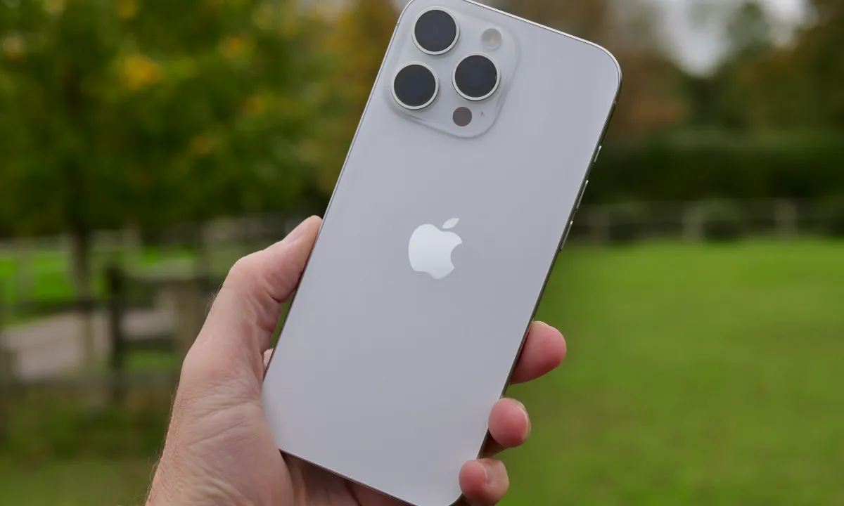 Will iPhones Cost More Because of Trump’s Tariffs on China? Trump China tariffs iPhone prices