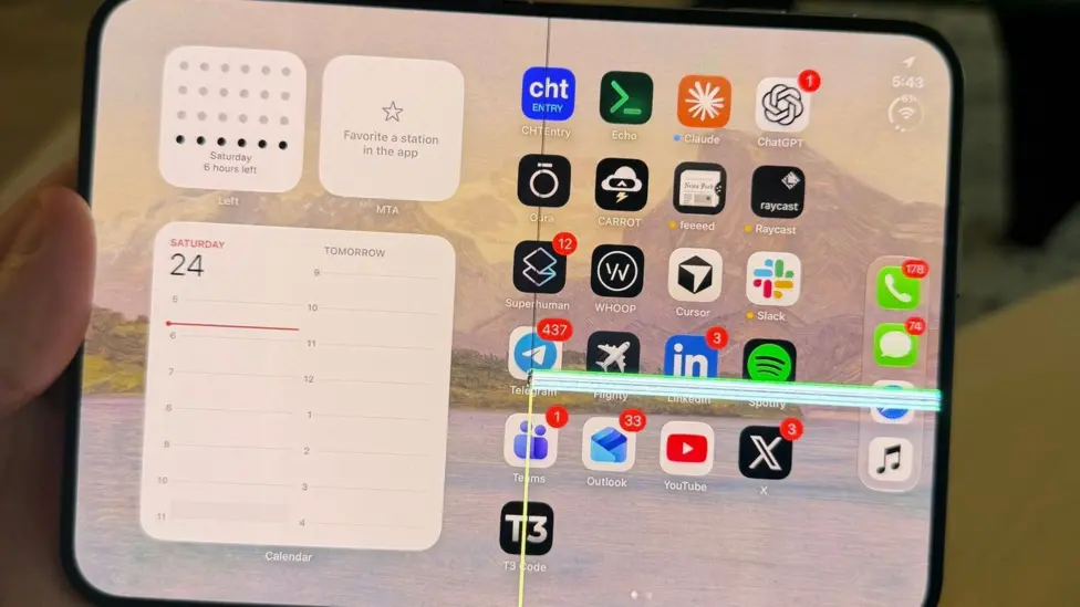 iPhone Duo screen issues